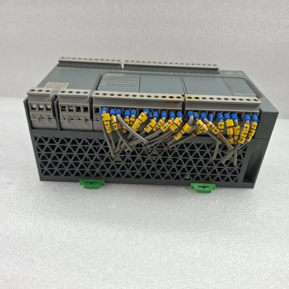 SCHNEIDER ELECTRIC MODICON TM200C40R RELAY OUT 50/60Hz 56-69VA 100-240VAC